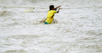 El orgullo de Sánchez (y Podemos) evitan el castigo de España a Venezuela