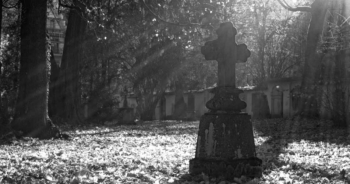 Santos por zombis. Halloween no debe banalizar la muerte