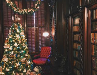 Libros para entender la Navidad. De Sartre a Benedicto XVI