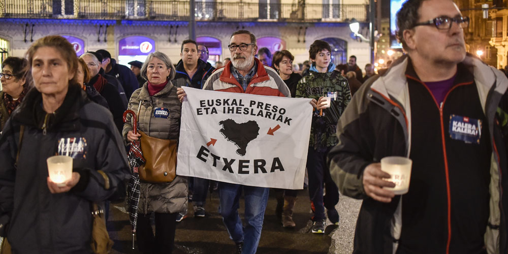 Sánchez cede las prisiones vascas a cambio de seguir en La Moncloa