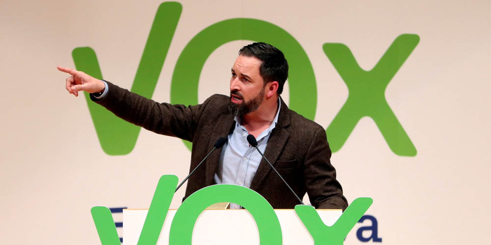 VOX no es un partido de extrema derecha, pero cuidado con las malas compañías