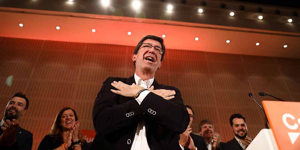 ¿Fichar políticos independientes? Los criterios profesionales deben prevalecer