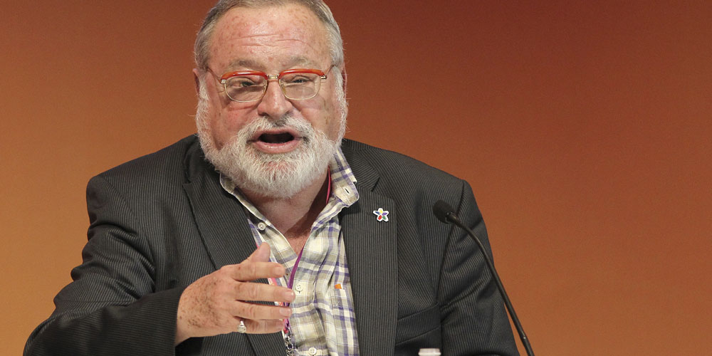 Fernando Savater: «Mientras vive el amante, el alma amada no muere del todo»