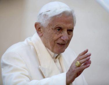 La Iglesia y los abusos sexuales. La paternidad de Benedicto XVI