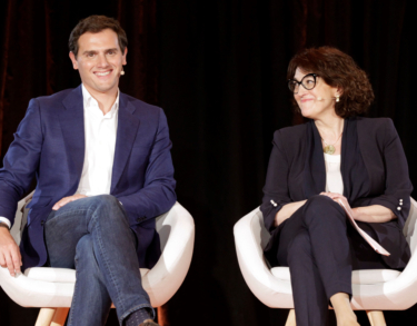 El transfuguismo político que deja titulares y líos en las redes sociales