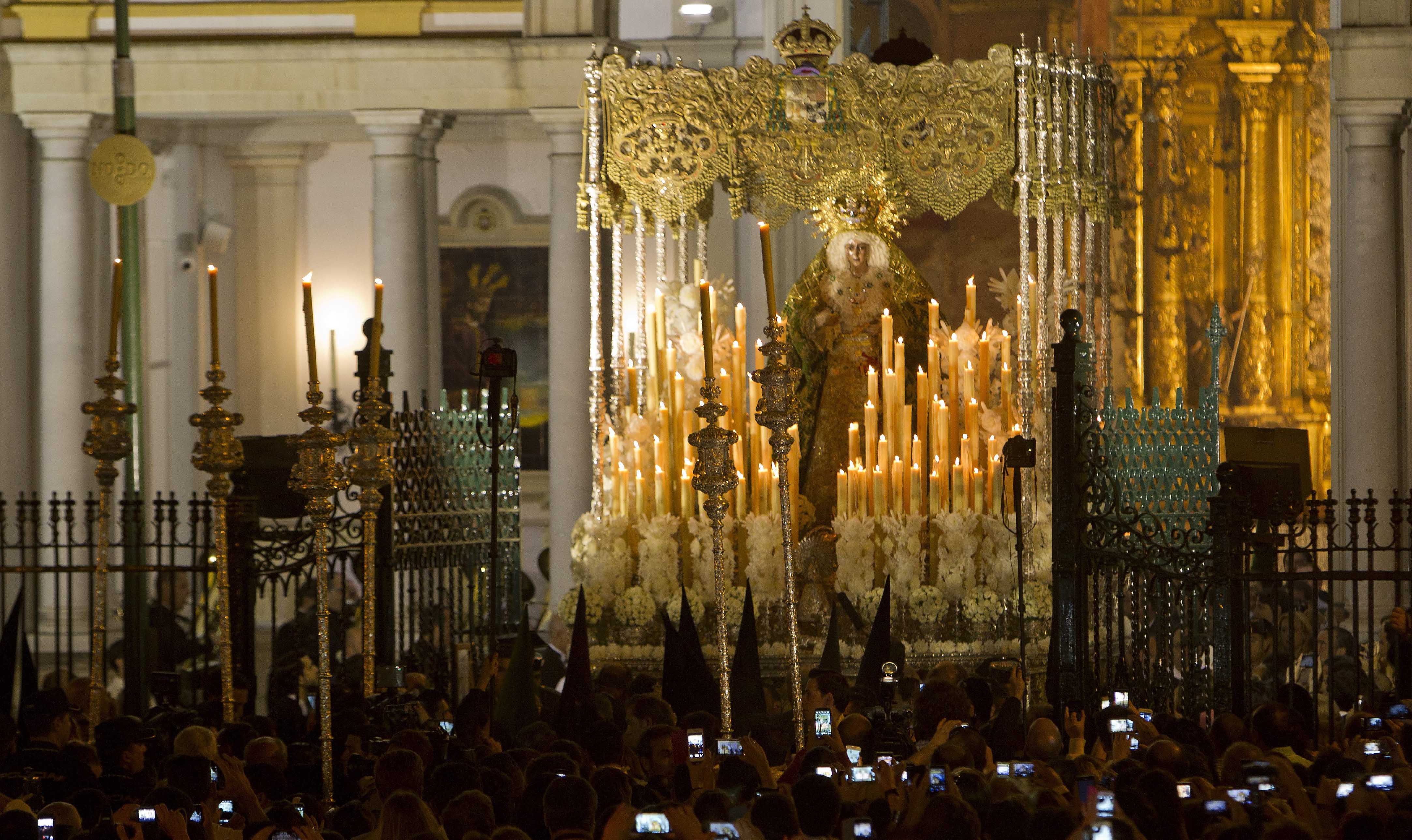 esperanza macarena sevilla madruga especial semana santa
