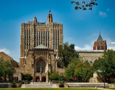 Stanford y Yale aceptan a tu hijo por un módico precio