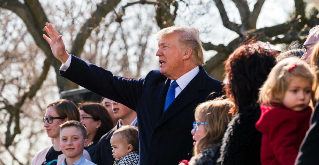 Ni aborto ni eutanasia encubierta. Trump protege la objeción de conciencia médica