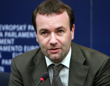 La Unión Europea decide si cierra el paso a los que quieren destruirla