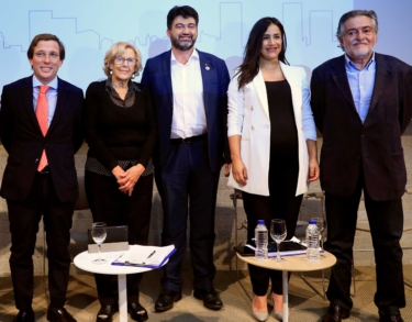 Manuela Carmena, acorralada