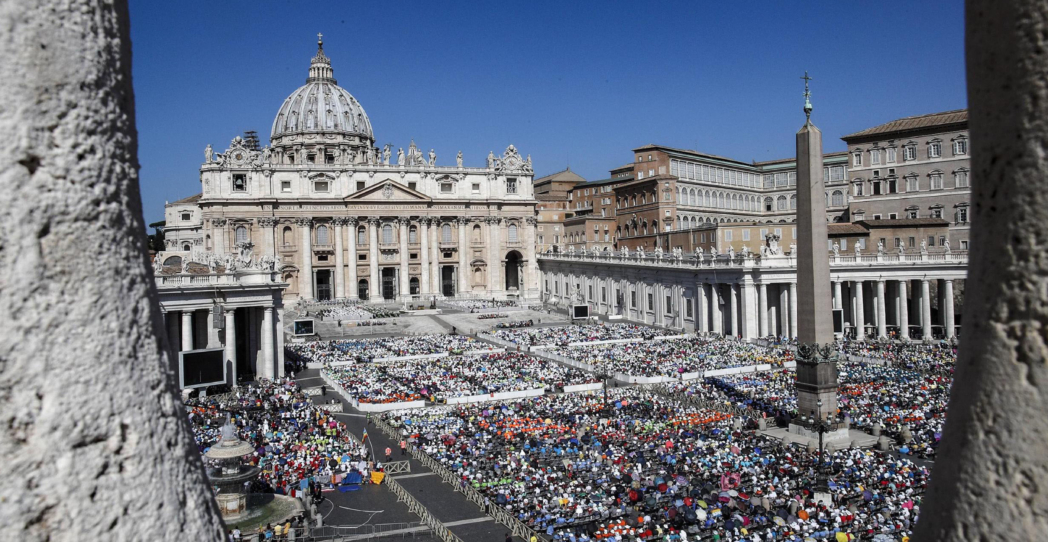 Los no creyentes entran en el Vaticano