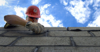 Cómo resolver el problema del bajo salario de los jóvenes