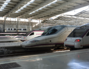 El AVE, un gran despilfarro que solo beneficia a los políticos