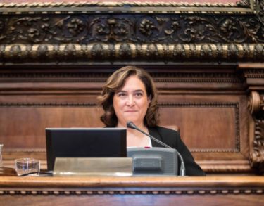 Patrullas ciudadanas: una mala solución en un Ayuntamiento ‘ocupado’ por Colau