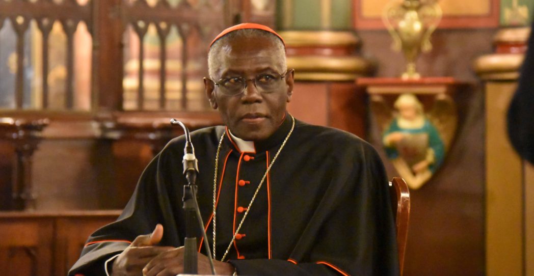 Un cardenal Sarah desconocido