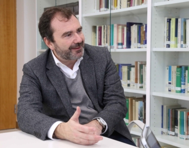 Serrano Oceja: “La inmersión tecnológica nos hace vivir en un mundo de proyecciones”