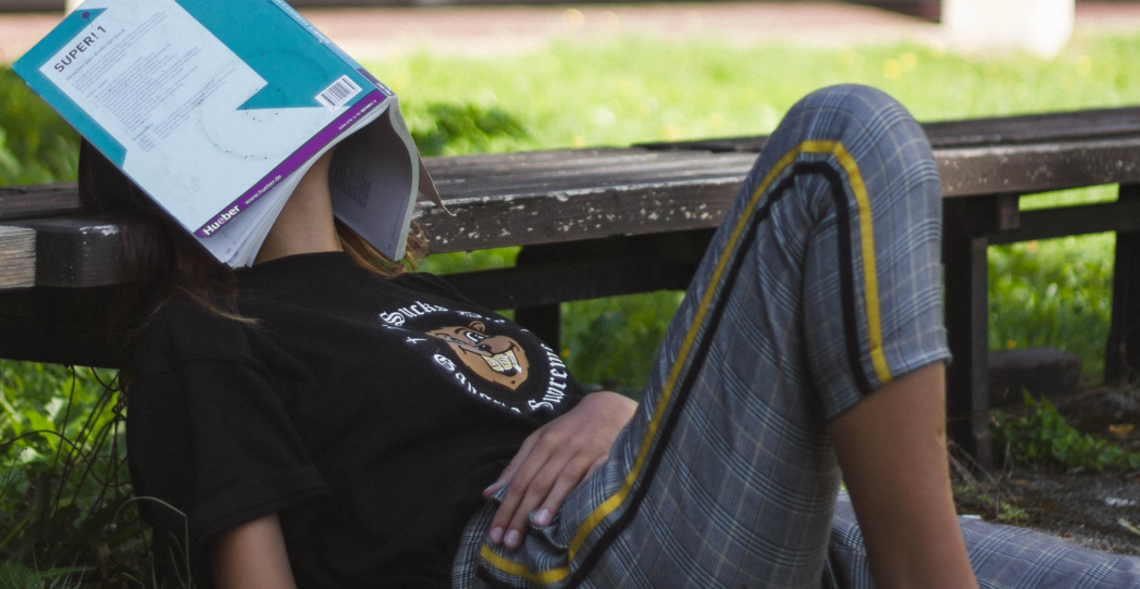 Elogio del niño despistado