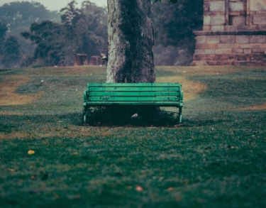 Un banquito de madera