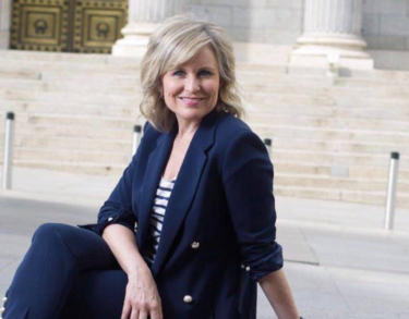 María Rey: «Somos la alternativa a los bulos»