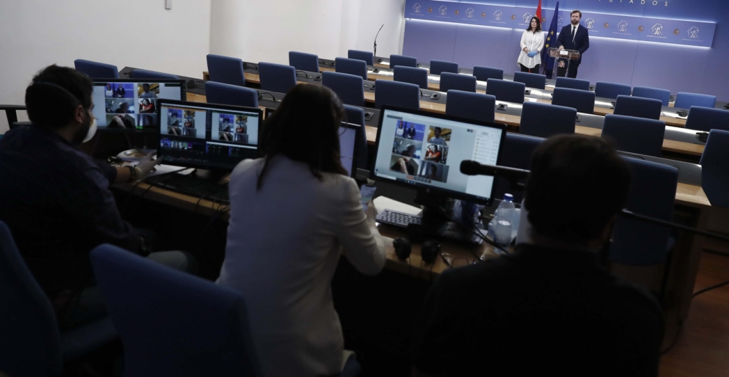 Periodismo político en la pandemia, del pasillo del Congreso al salón de casa