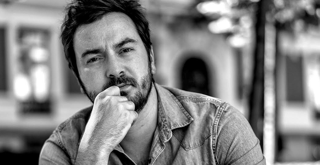 Jorge Bustos: «Si Sánchez disparara a un vecino, algunos lo justificarían»