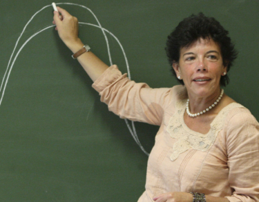 Los niños no pertenecen a los padres ni a la sociedad, pertenecen al Gobierno