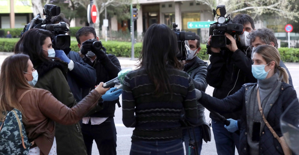 Reporteros, la primera línea informativa en la crisis del coronavirus