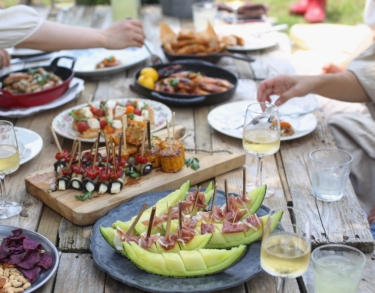 Verano, comidas al aire libre y riesgos alimentarios