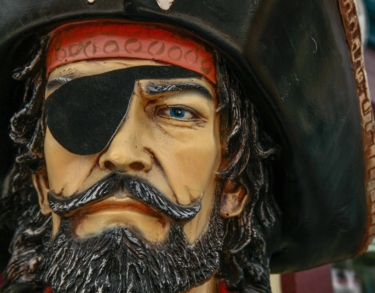 Las disparatadas razones británicas para justificar la piratería