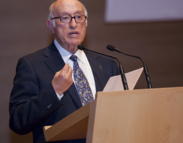 Blas Bombín: «Las adicciones van a más porque nuestra sociedad cada vez es más frágil»