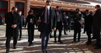 Sánchez y la técnica del avestruz