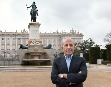 José A. Zarzalejos: «Mientras la prescripción de la tercera república esté en manos de Iglesias, Otegi o Rufián, la monarquía tendrá larga vida»