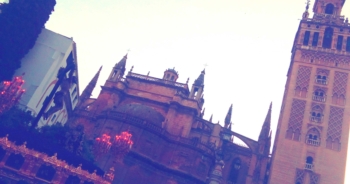 La Semana Santa sevillana como motivo de inspiración poética. «Sevilla»