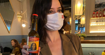 Ayuso en el bar: así ha dejado la derecha de ser aburrida